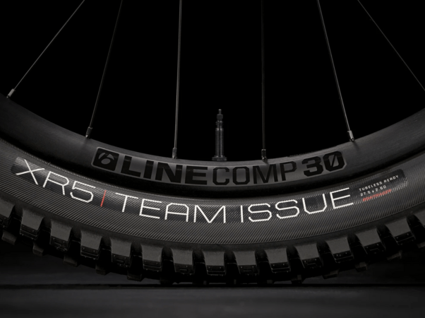 Bicykel Trek Fuel EX 8 Gen 6 Matte Pennyflake 2023