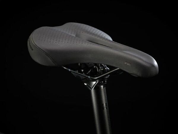 Bicykel Trek FX 2 Gen 4 Lava 2025