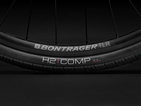 Bicykel Trek FX 3 Gen 4 Galactic Grey 2025