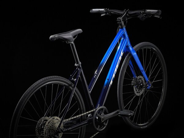 Bicykel Trek FX 3 Disc Stagger Alpine Blue to Deep Dark Blue Fade 2023