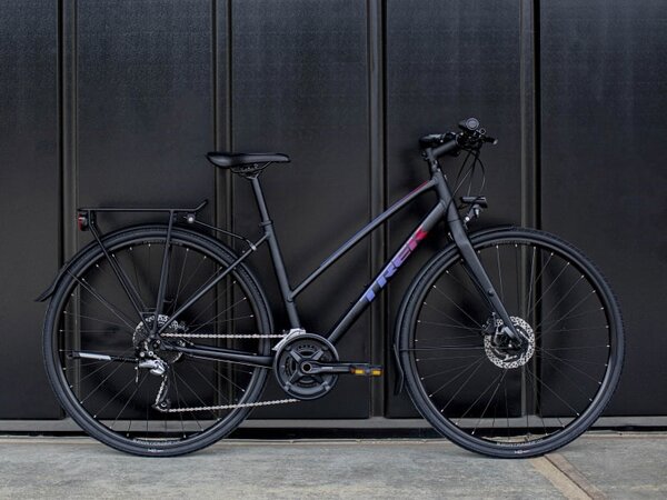 Bicykel Trek FX 3 Equipped Stagger Voodoo Trek Black 2021