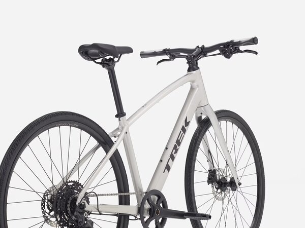 Bicykel Trek FX 3 Stepover Gen 4 Lunar Silver 2026