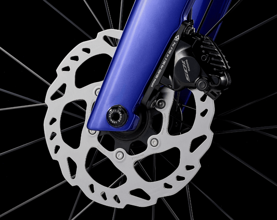 Testovaný bicykel Trek Madone SL 6 Hex Blue 2023