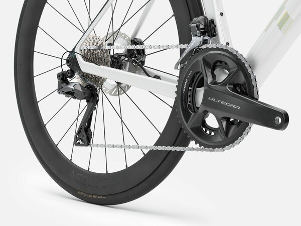 Bicykel Trek Madone SL 7 Gen 8 Gloss Crystal White/Matte Deep Smoke 2026