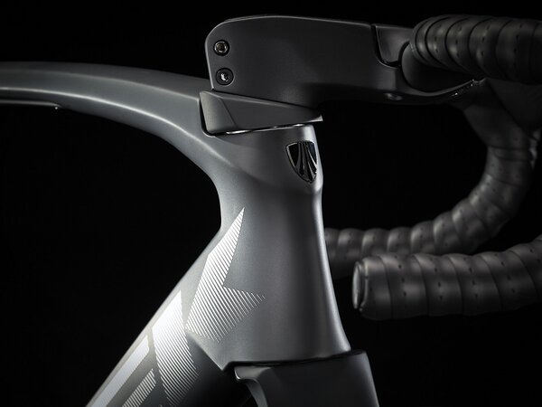 Bicykel Trek Madone SLR 6 eTap Gen 6 Matte Onyx Carbon 2022