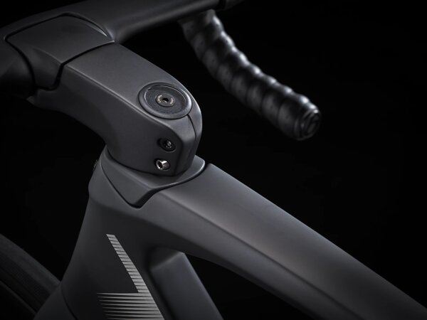 Bicykel Trek Madone SLR 6 eTap Gen 6 Matte Onyx Carbon 2022