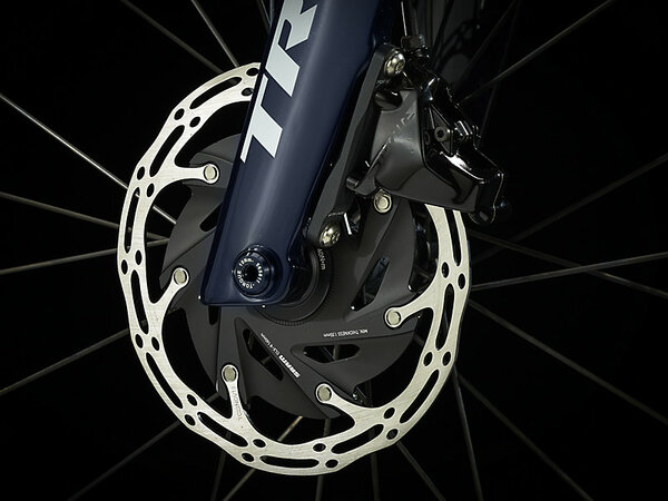 Bicykel Trek Madone SLR 6 eTap Gen 6 Navy Carbon Smoke/Viper Red 2022