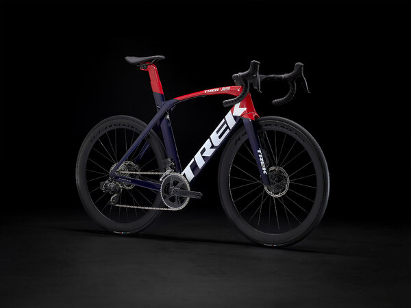Bicykel Trek Madone SLR 6 eTap Gen 6 Navy Carbon Smoke/Viper Red 2022