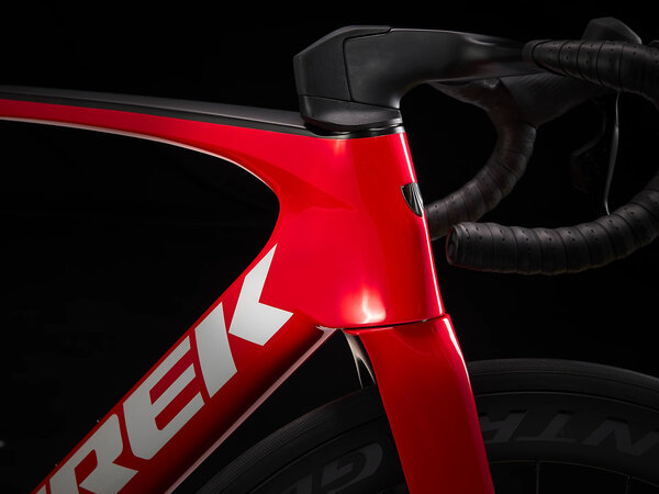 Bicykel Trek Madone SLR 6 eTap Gen 7 Viper Red 2024