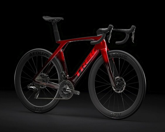 Bicykel Trek Madone SLR 7 AXS Gen 7 Metallic Red Smoke to Red Carbon Smoke 2024
