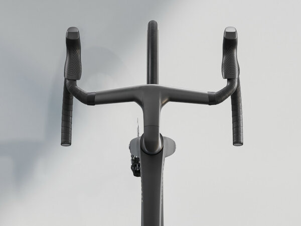 Bicykel Trek Madone SLR 7 AXS Gen 8 Matte Carbon Smoke/Prismatic Pearl 2025