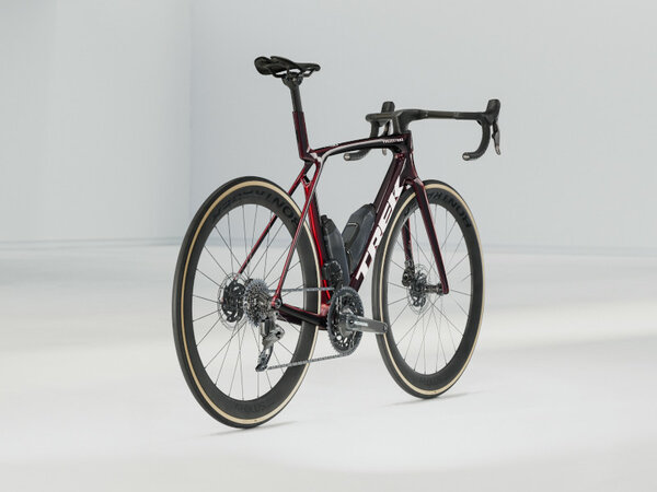 Bicykel Trek Madone SLR 7 AXS Gen 8 Carbon Red Smoke 2025