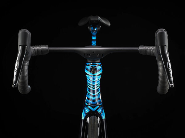 Bicykel Trek Madone SLR 7 eTap Gen 6 Navy Carbon Smoke/Blue 2022