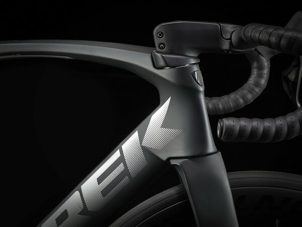 Bicykel Trek Madone SLR 7 Gen 6 Matte Deep Smoke 2022