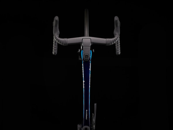 Bicykel Trek Madone SLR 7 Gen 6 Navy Carbon Smoke/Blue 2022