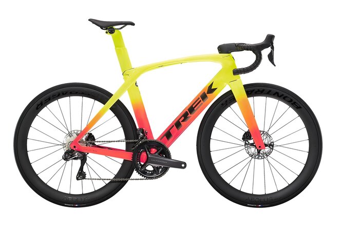 Bicykel Trek Madone SLR 7 Gen 6 Radioactive Coral to Yellow Fade 2022