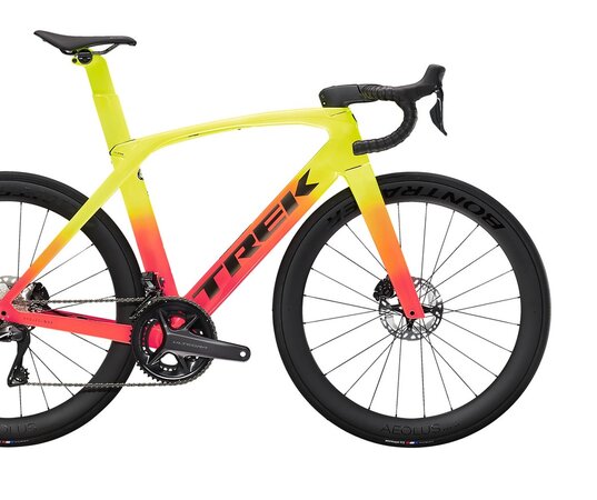 Bicykel Trek Madone SLR 7 Gen 6 Radioactive Coral to Yellow Fade 2022