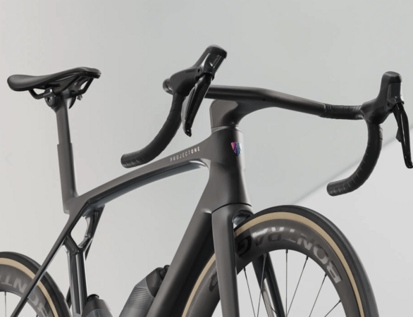 Bicykel Trek Madone SLR 7 Gen 8 Matte Carbon Smoke/Prismatic Pearl 2026