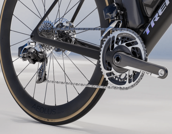 Bicykel Trek Madone SLR 8 AXS Gen 8 Matte Carbon Smoke/Prismatic Pearl 2025