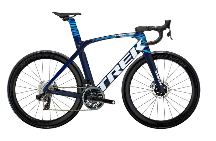 Bicykel Trek Madone SLR 9 eTap Gen 6 Navy Carbon Smoke/Blue 2022