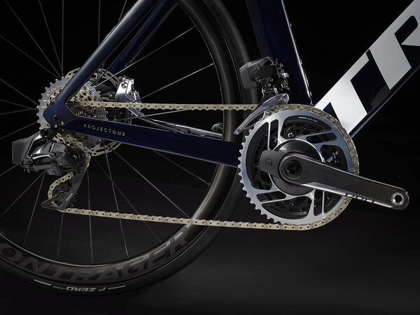 Bicykel Trek Madone SLR 9 eTap Gen 6 Navy Carbon Smoke/Viper Red 2022