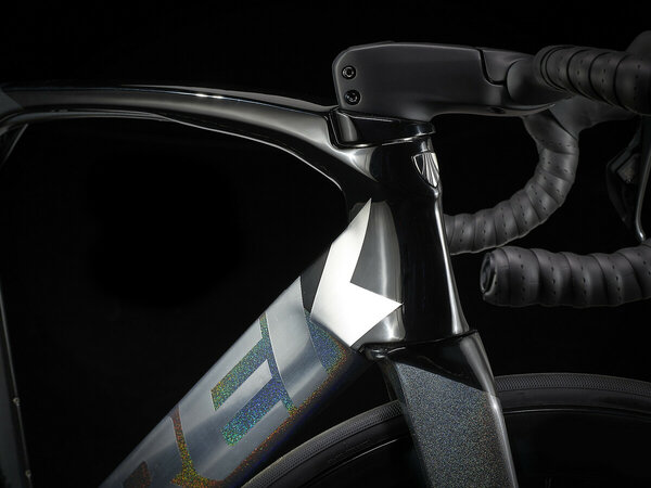 Bicykel Trek Madone SLR 9 Gen 6 Dark Prismatic/Trek Black 2022