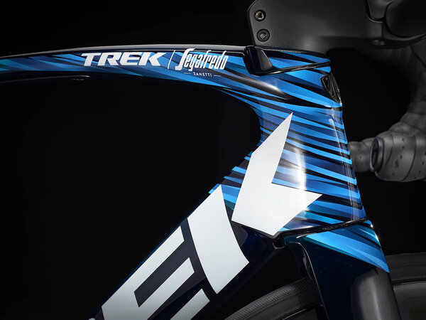 Bicykel Trek Madone SLR 9 Gen 6 Navy Carbon Smoke/Blue 2022