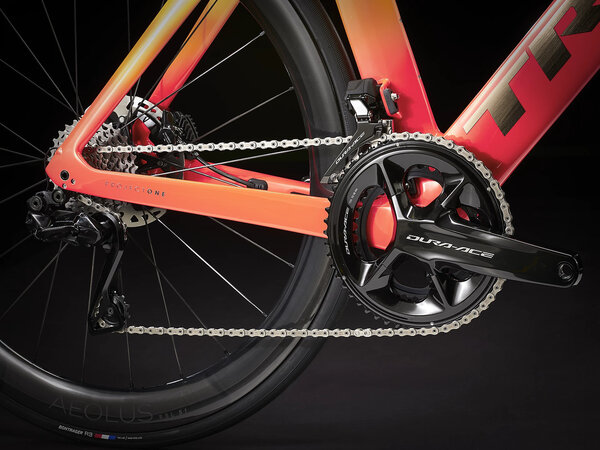 Bicykel Trek Madone SLR 9 Gen 6 Radioactive Coral to Yellow Fade 2022