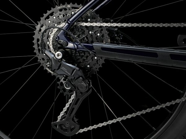 Bicykel Trek Marlin 6 Gen 3 Rage Red to Deep Dark Blue Fade 2025