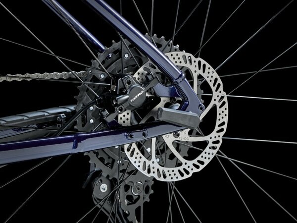 Bicykel Trek Marlin 6 Gen 3 Rage Red to Deep Dark Blue Fade 2025