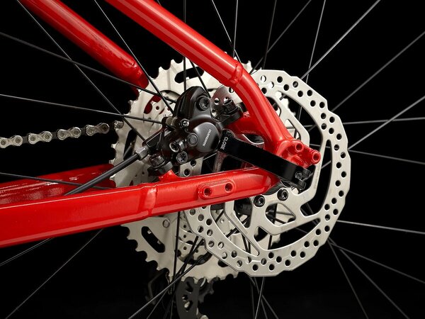 Bicykel Trek Marlin 7 Marigold to Radioactive Red Fade E 2023