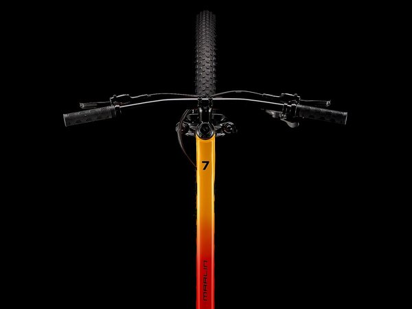 Bicykel Trek Marlin 7 Marigold to Radioactive Red Fade E 2023