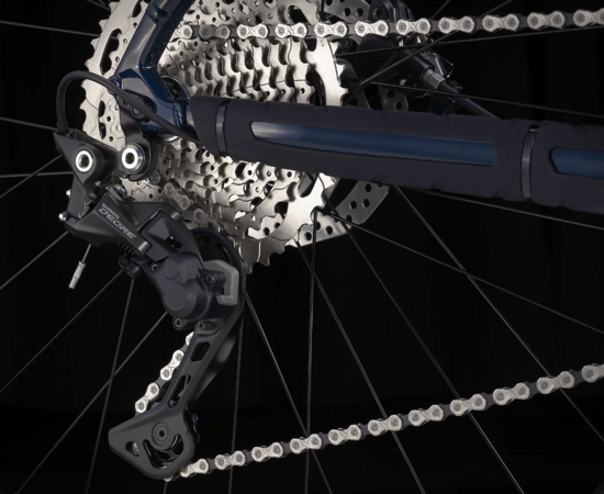 Bicykel Trek Marlin 7 Teal to Nautical Navy Fade 2023