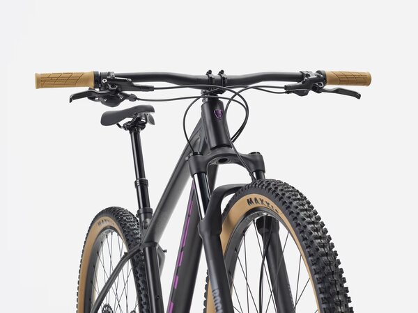 Bicykel Trek Marlin 7 Gen 3 Matte Dark Web/Clear Gloss Splatter 2026