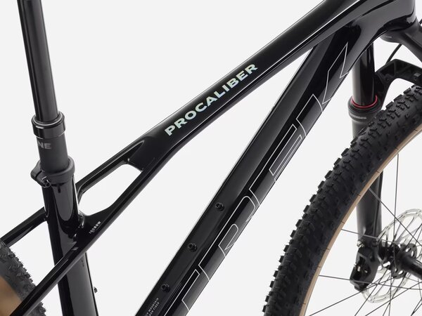 Bicykel Trek Procaliber 9.6 Gen 3 Dark Star 2026