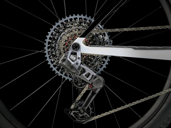 Bicykel Trek Procaliber 9.7 AXS White Prismatic 2024