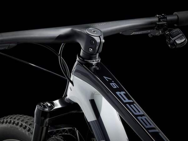 Bicykel Trek Procaliber 9.7 AXS White Prismatic 2024