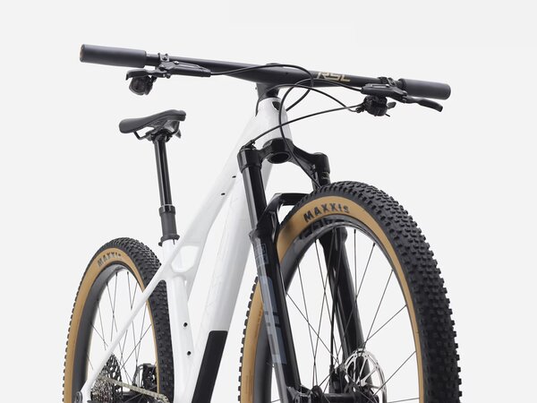 Bicykel Trek Procaliber 9.7 Gen 3 Crystal White 2027