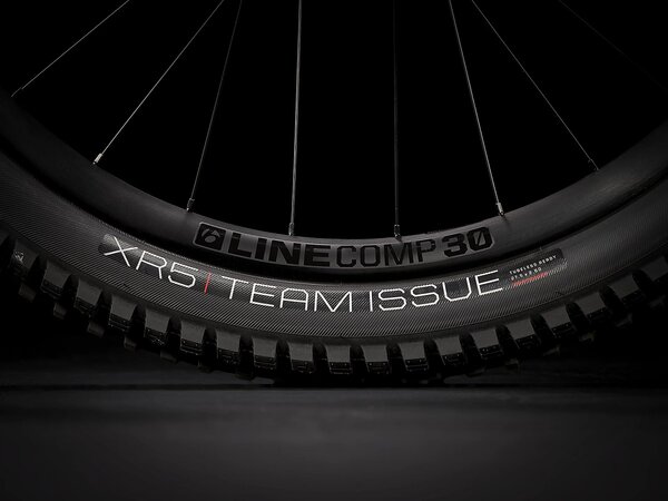 Bicykel Trek Remedy 7 Crimson 2022