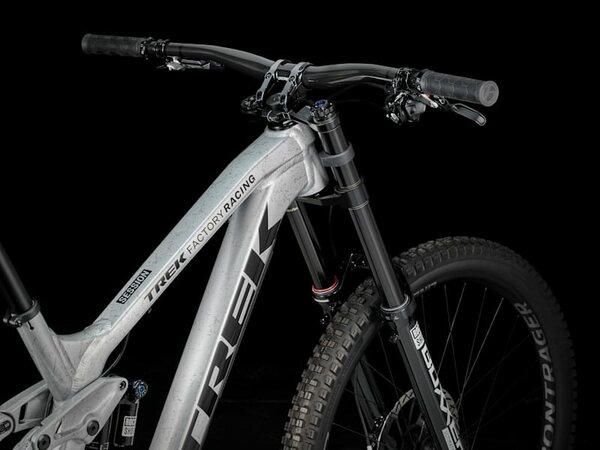 Bicykel Trek Session 9 X01 Liquid Silver 2025