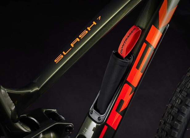 Bicykel Trek Slash 7 Black Olive 2022