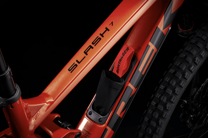 Bicykel Trek Slash 7 Deore/XT Lava 2023