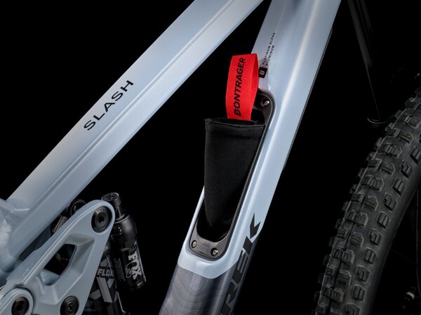 Bicykel Trek Slash 8 Gen 6 Plasma Grey Pearl 2025