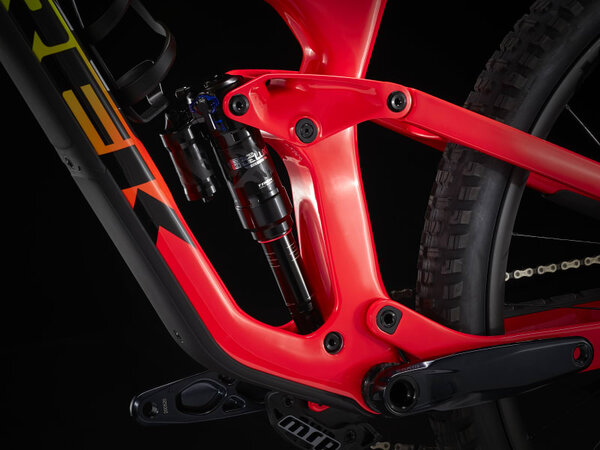 Bicykel Trek Slash 9.8 GX Gen 5 Radioactive Coral to Yellow Fade 2022