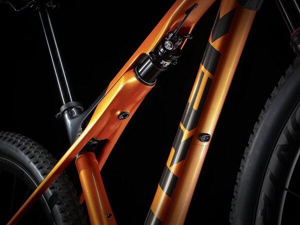Bicykel Trek Supercaliber 9.7 Factory Orange/Lithium Grey 2022