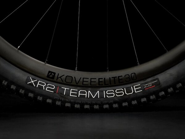 Bicykel Trek Supercaliber 9.7 Factory Orange/Lithium Grey 2022