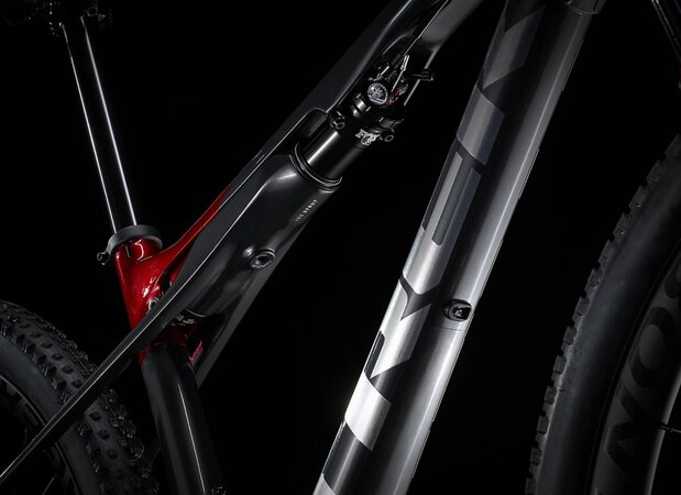 Bicykel Trek Supercaliber 9.7 Lithium Grey/Crimson 2023