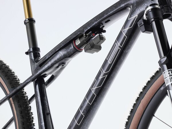 Bicykel Trek Supercaliber SLR 9.9 XX AXS Gen 2 Carbon Smoke/Galactic Grey Marble 2026