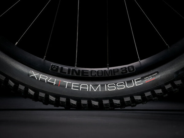 Bicykel Trek Top Fuel 9.7 Matte Raw Carbon 2023