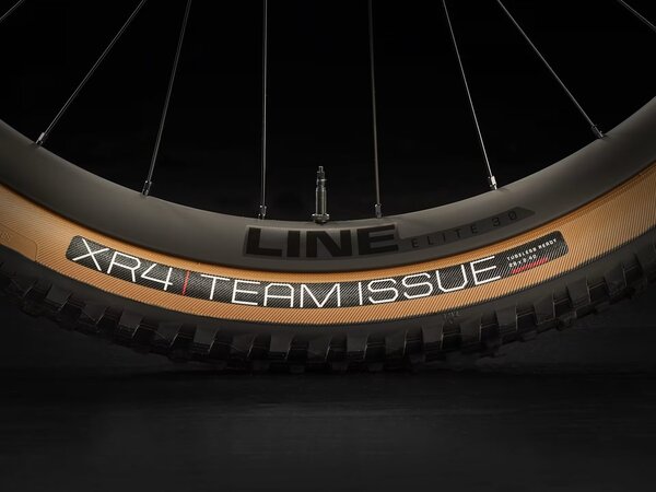 Bicykel Trek Top Fuel 9.8 GX AXS T-Type Plasma Grey Pearl 2024